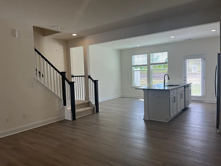 28 Hyacinth Ln — Photo 12