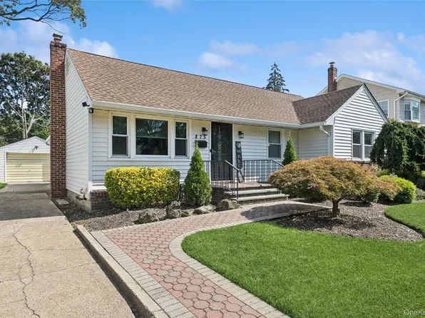 875 Woodside Drive, Wantagh, NY 11793