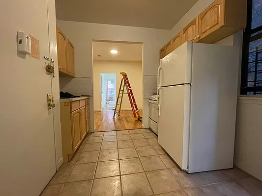 Rented by HOLTON REAL ESTATE INC. | media 1