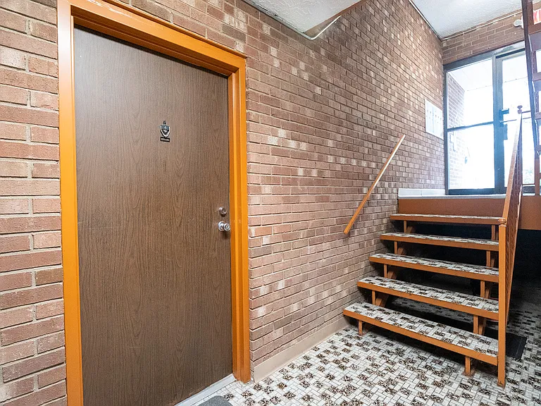 5600 Cheviot Rd #4 — Photo 3
