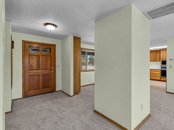 3rd image of 64741 Sylvan Loop