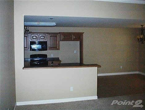 1st image of 1848 White Oak Cir