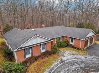 11 Woodcutters Path, Saint James, NY 11780