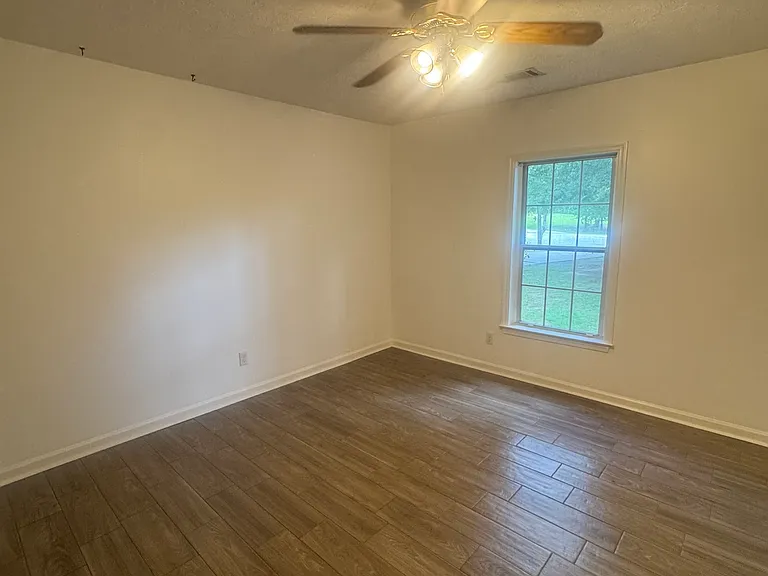 105 Fox Trail Pl — Photo 17