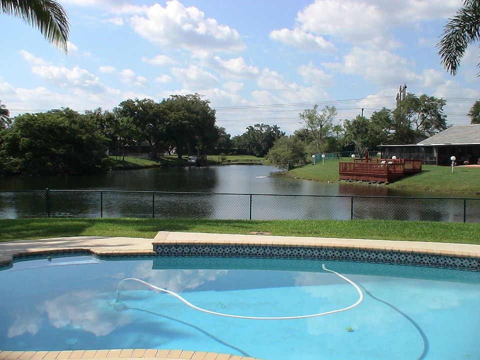 Back yard (south view)