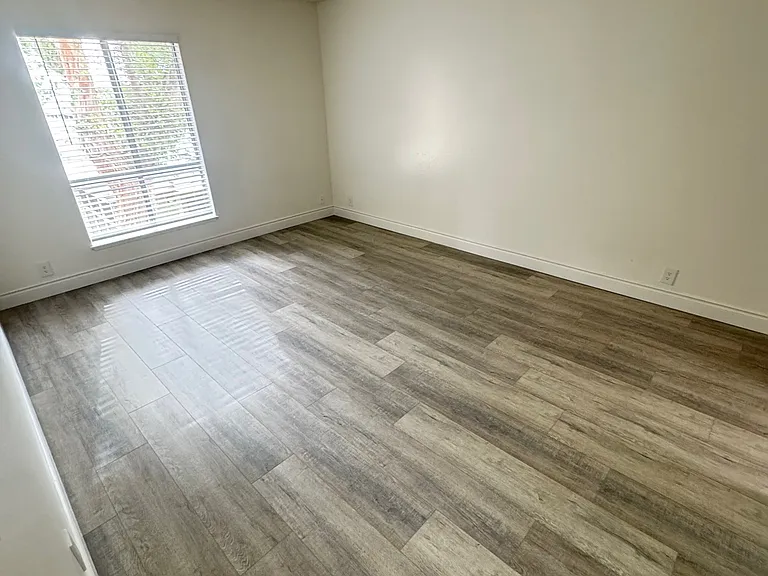 1133 E Alosta Ave #B201 — Photo 9