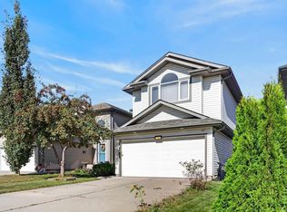 1524 37b Ave NW, Edmonton, AB T6T 0E3
