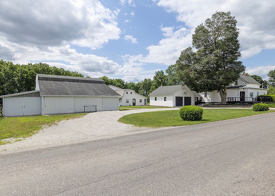 1st image of 63115 County Road 31