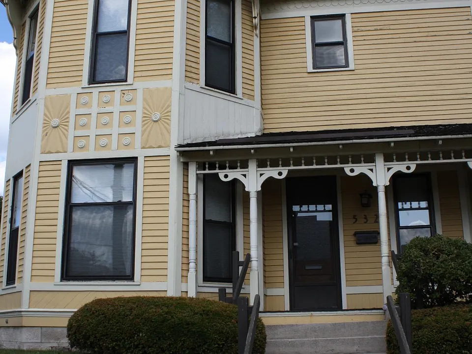 532 N Walnut St