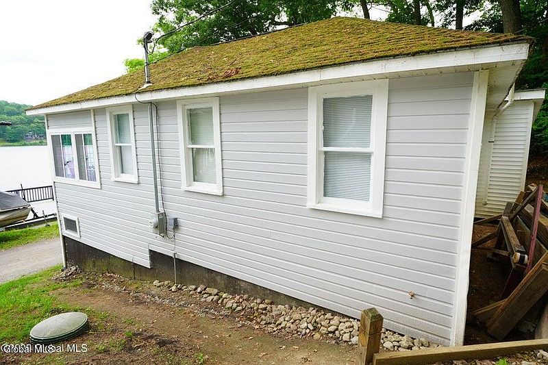 4th image of 2255 Oaks Road