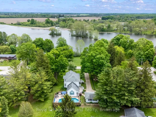 1047 Gibson St, Howick, ON N0G 2X0