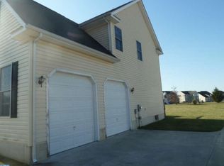 221 Chestnut Ridge Dr, Magnolia, DE 19962