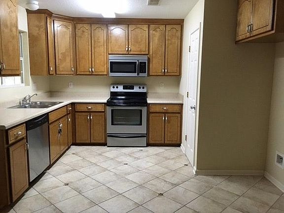 5th image of 4162 Green Meadows Trl