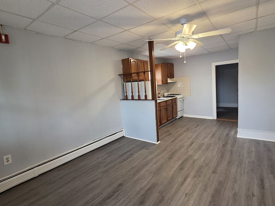1st image of 422 Armistice Blvd