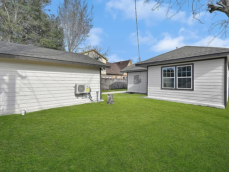 224 Everton St — Photo 20