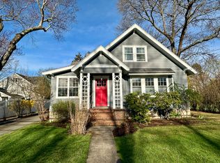 711 Webster St, Needham, MA 02492
