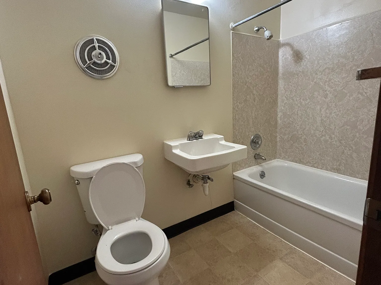 1 bed, 550 sqft, $1,375 — Photo 3