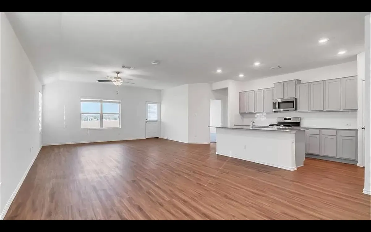 Building Photo - 124 Konik Rd