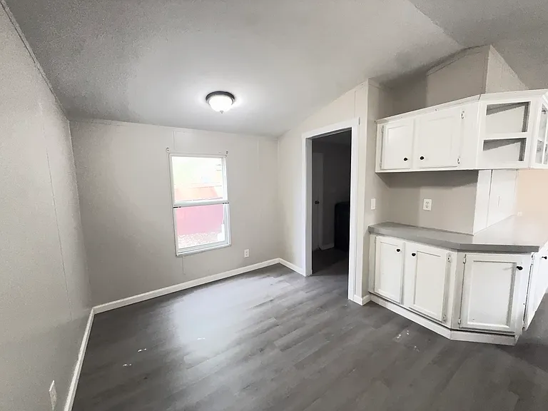 820 Grant Ave #7 — Photo 4
