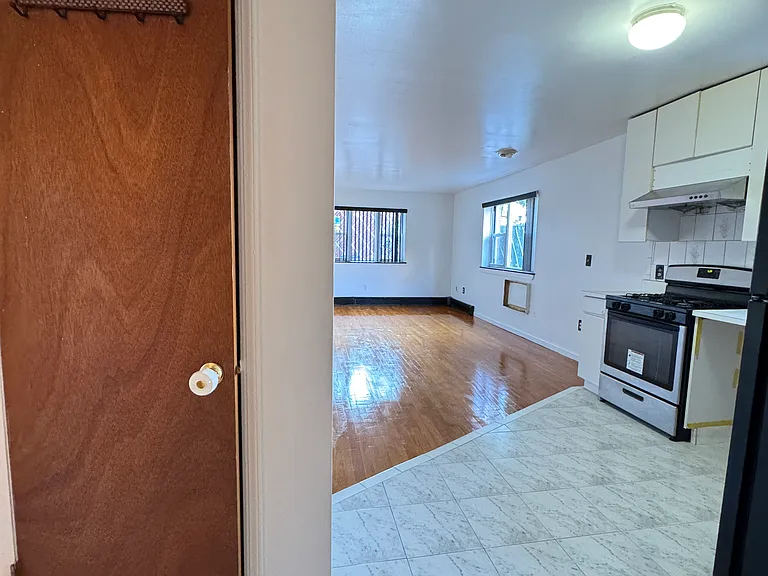 8428 Bay 16th St #1R — Photo 10