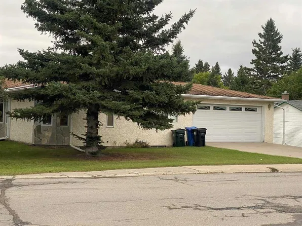 415 N 1st Ave NW, Sundre, AB T0M 1X0