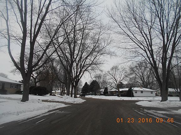 5th image of 1100 Erie Dr