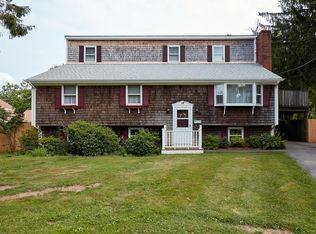 18 Metacomet Ave, Swansea, MA 02777