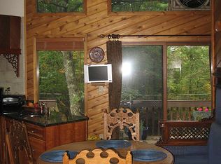 104 Milford Heights Ter, Milford, PA 18337