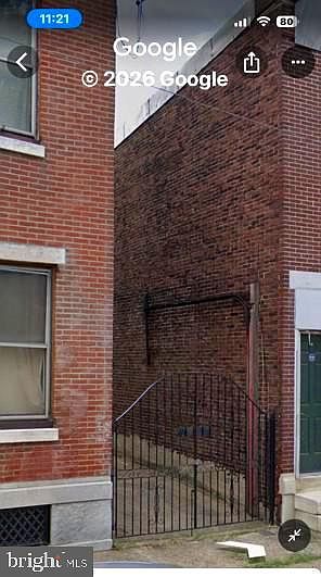 2nd image of 2428 Cedar St