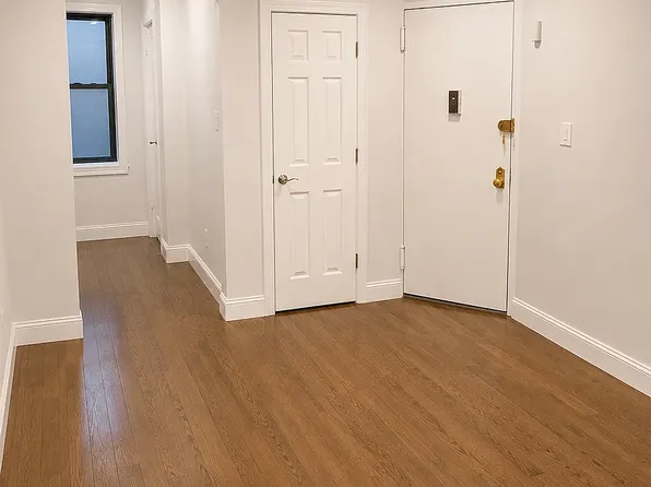 310 E 89th St, New York, NY