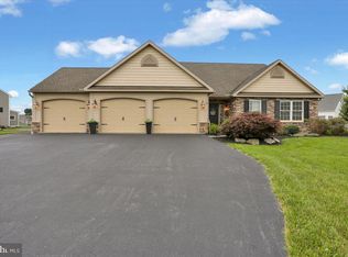 14 Middletown Rd, Fleetwood, PA 19522