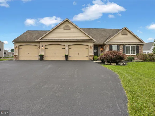 14 Middletown Rd, Fleetwood, PA 19522