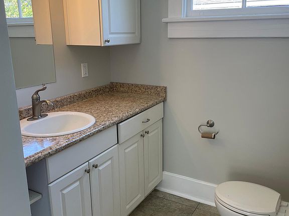 5th image of 415 E Park Ave APT B