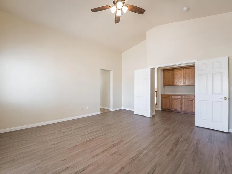 4828 Whisper Lake Ave — Photo 11