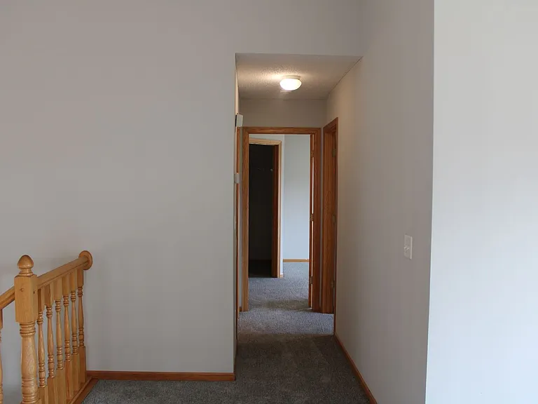 403 Meadow Ln — Photo 10