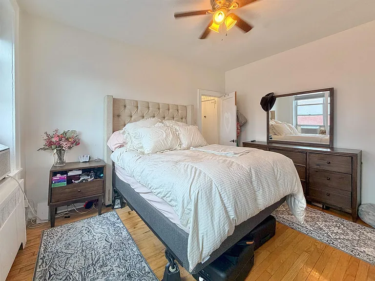 740 Washington St #6 — Photo 12