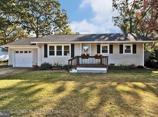 459 Commodore Dr, Forked River, NJ 08731