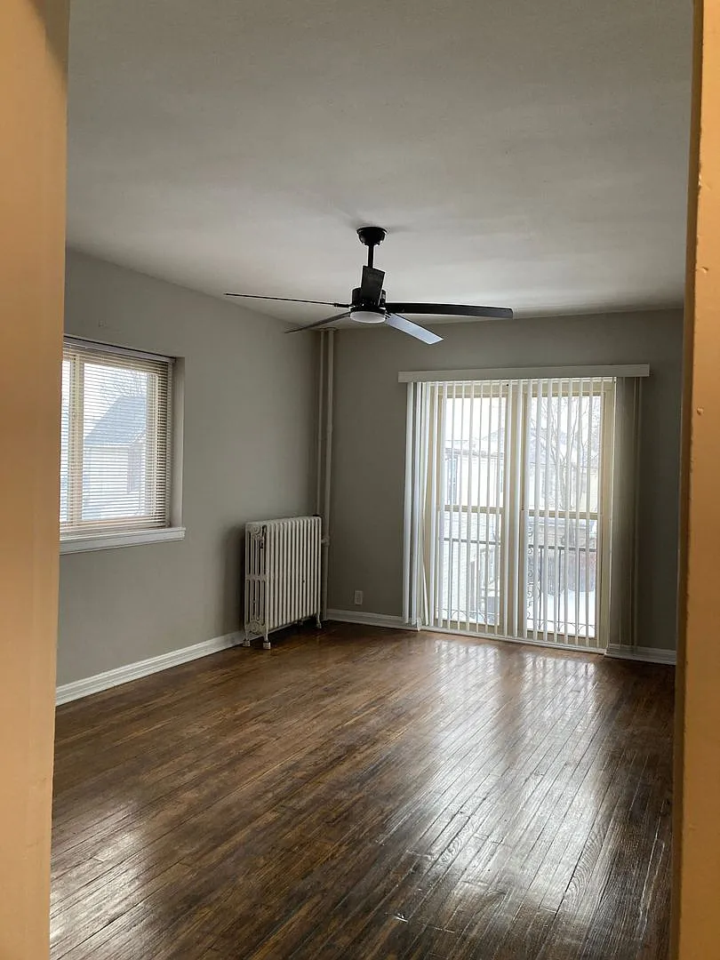 Flats at West End — Photo 2