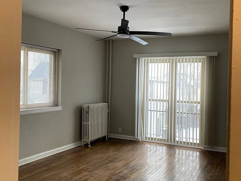 Flats at West End — Photo 3