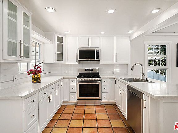 2nd image of 1329 Silver Lake Blvd