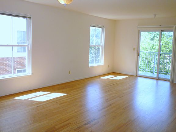 3rd image of 1203 Wertland St APT 6