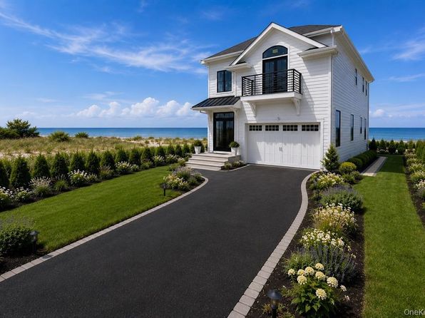 33 Bayville Ave