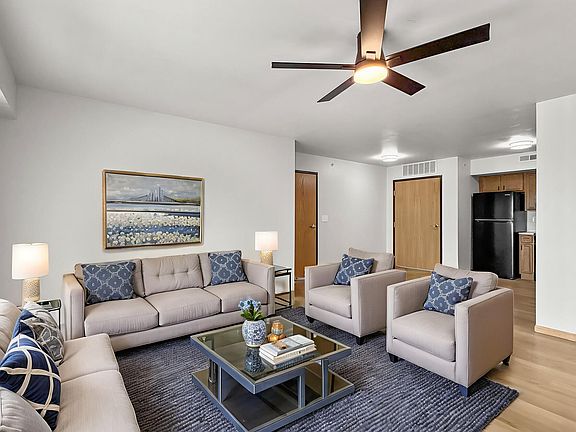 3rd image of 4020 33rd Ave SW APT 7