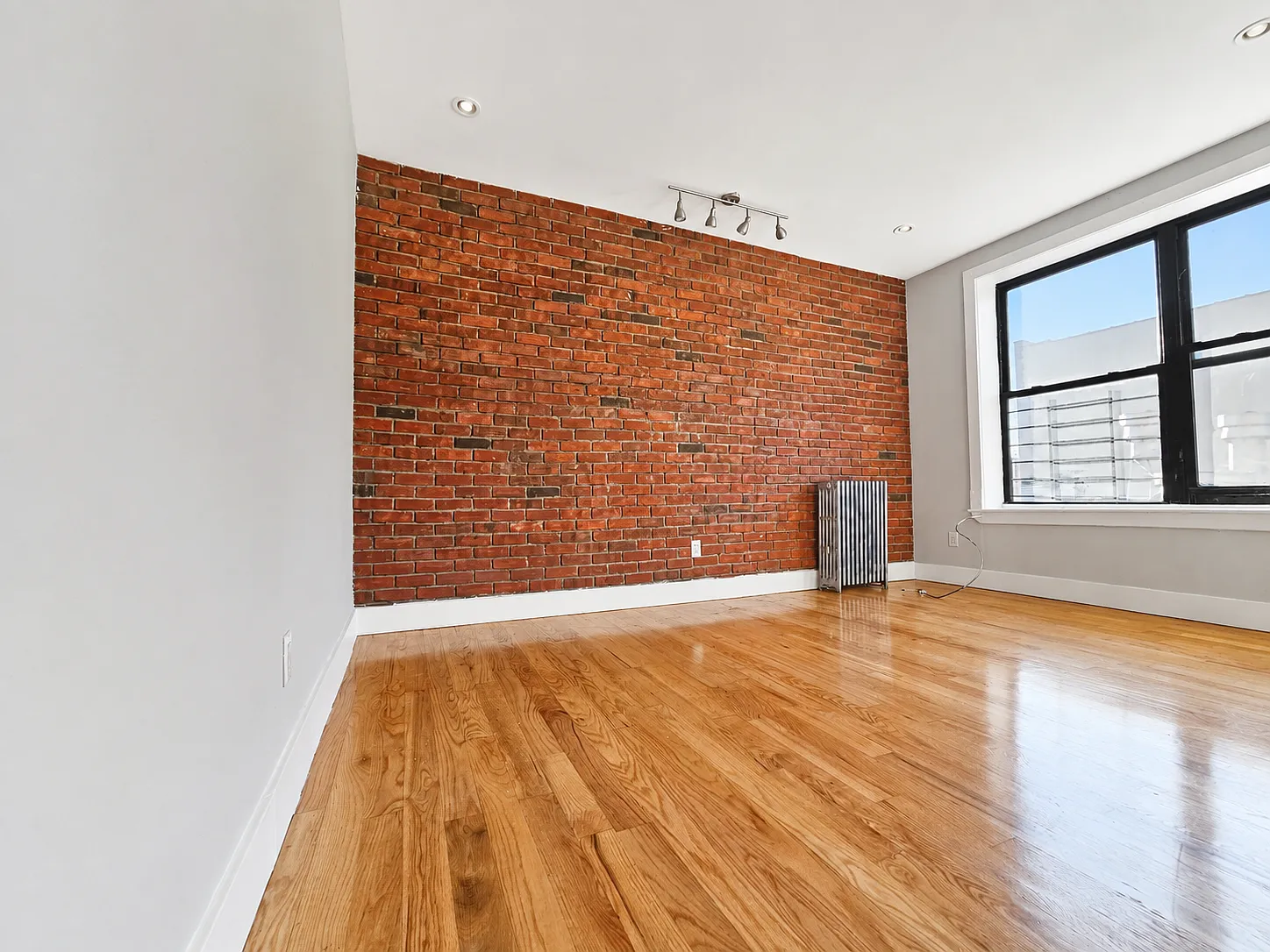 440 Audobon Avenue — Photo 2