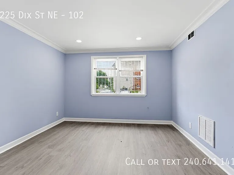 5225 Dix St NE #102 — Photo 14