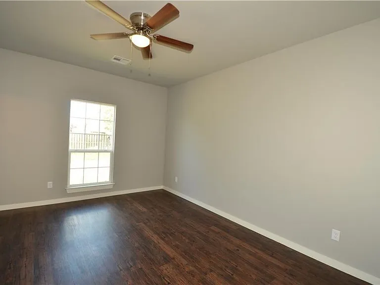 311 Copper Oaks Dr — Photo 9
