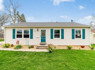 319 Delcy Dr, Dekalb, IL 60115