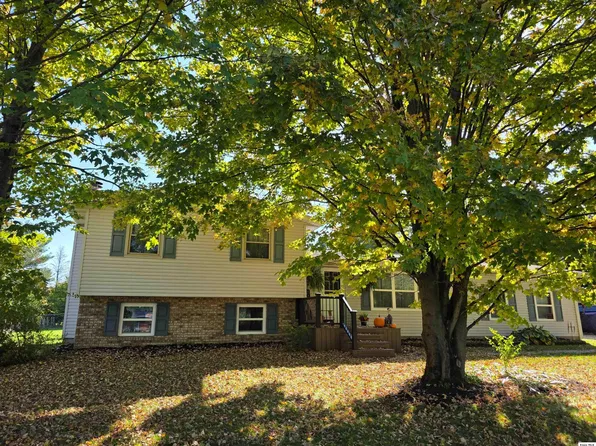 6105 Houseman Rd, Ostrander, OH 43061