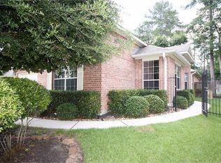 118 E Foxbriar Forest Cir, Spring, TX 77382
