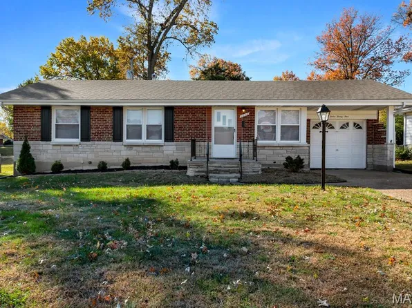 1224 Billings Dr, Saint Louis, MO 63137